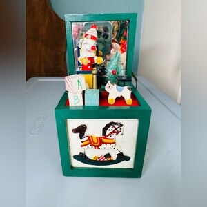 Enesco Vintage Wooden Christmas Music Box